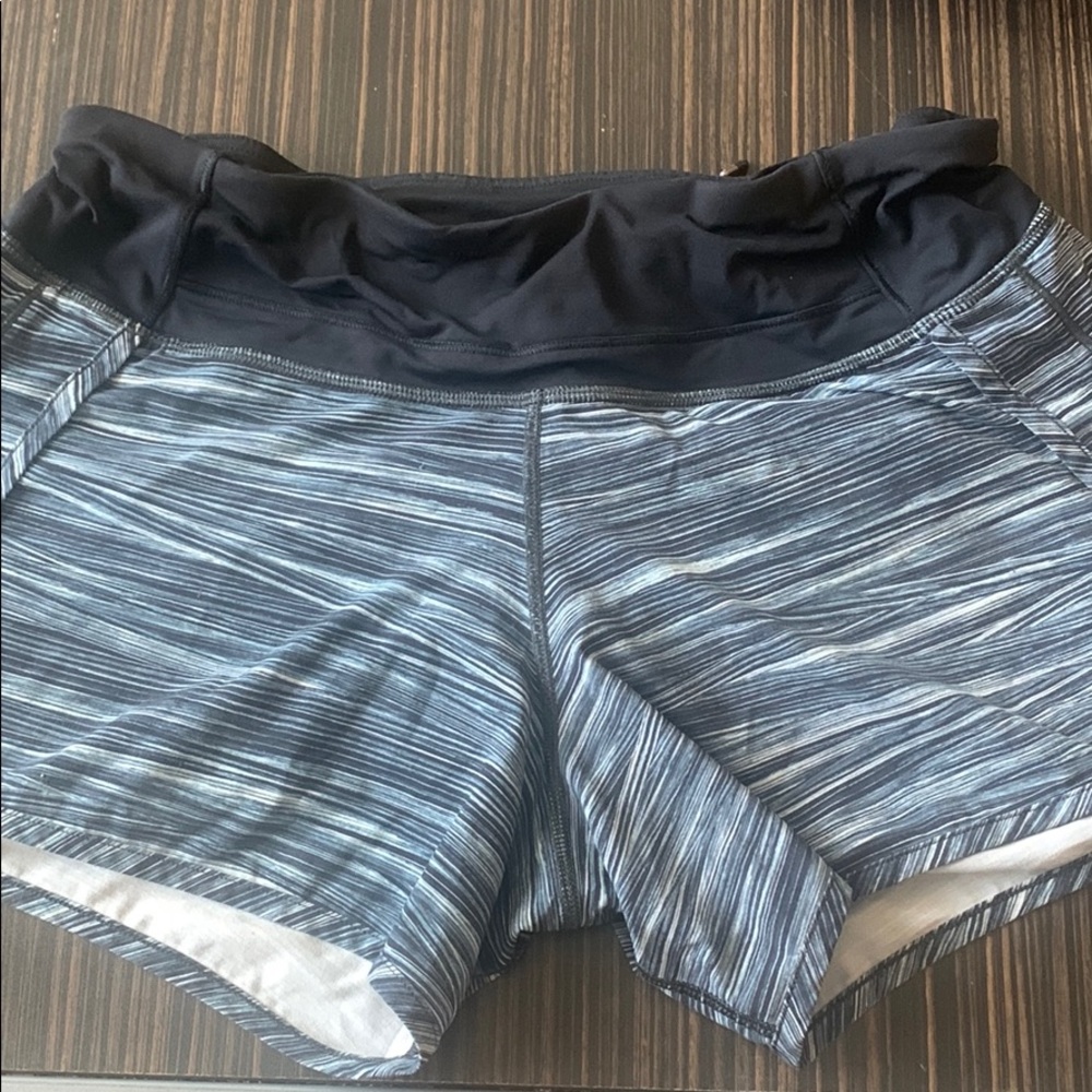 Lululemon shorts size 6